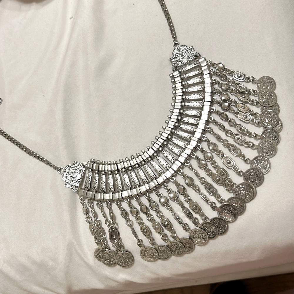 Absolutely gorgeous coin necklace♥️